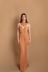 Abito lungo con collana Babylon