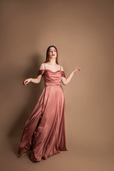 Abito con cintura e bretelle strassate Vivien Luxury