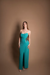 Abito midi con mantella Carla Ruiz